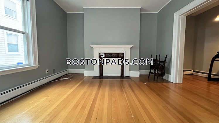 University Rd., Brookline