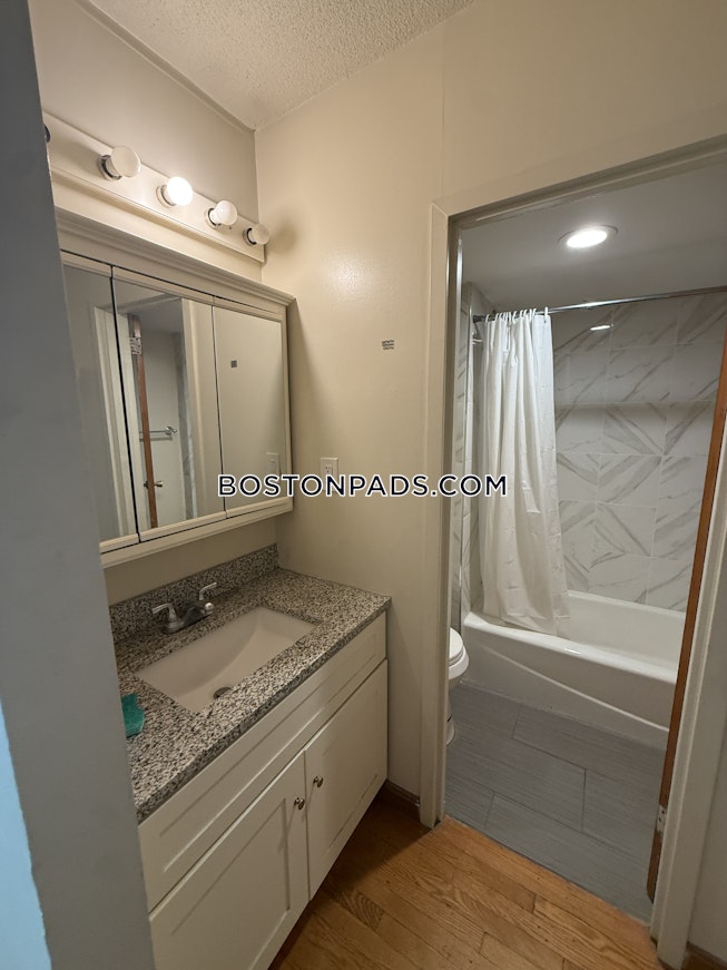 Boston - $2,200+ /mo