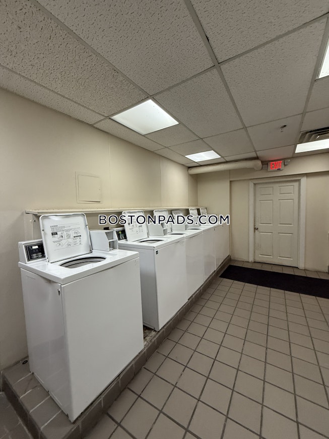 Boston - $2,200+ /mo