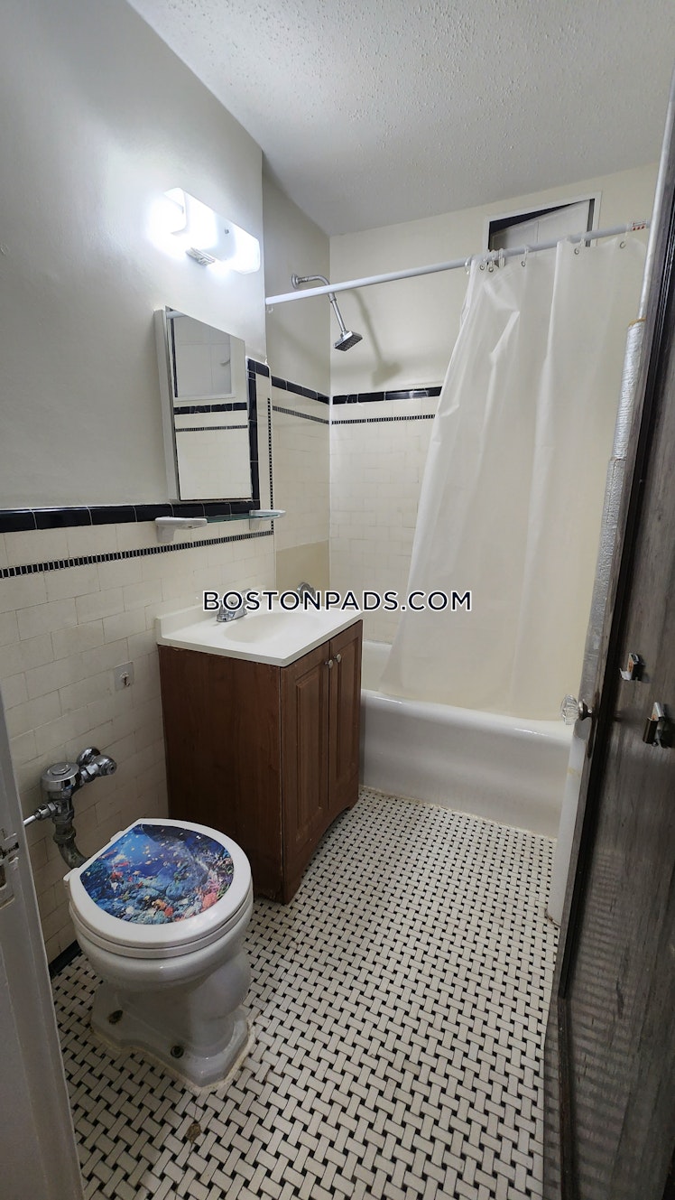 Pleasant St., Malden