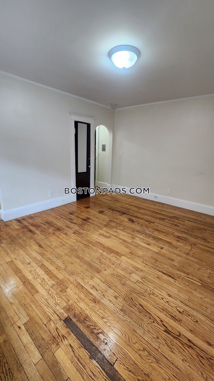 Pleasant St., Malden