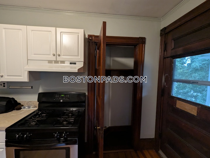 roslindale-apartment-for-rent-1-bedroom-1-bath-boston-2450-8016892 