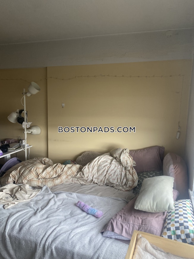 Boston - $2,200+ /mo