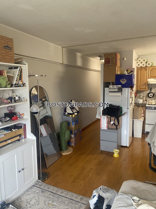 Boston - $2,200+ /mo