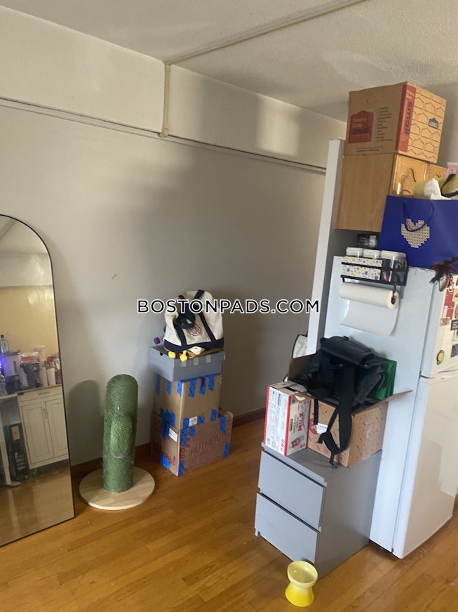 Boston - $2,200+ /mo