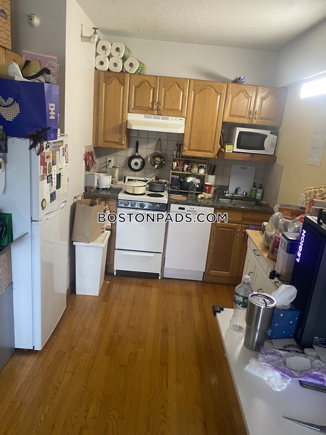 Boston - $2,200+ /mo