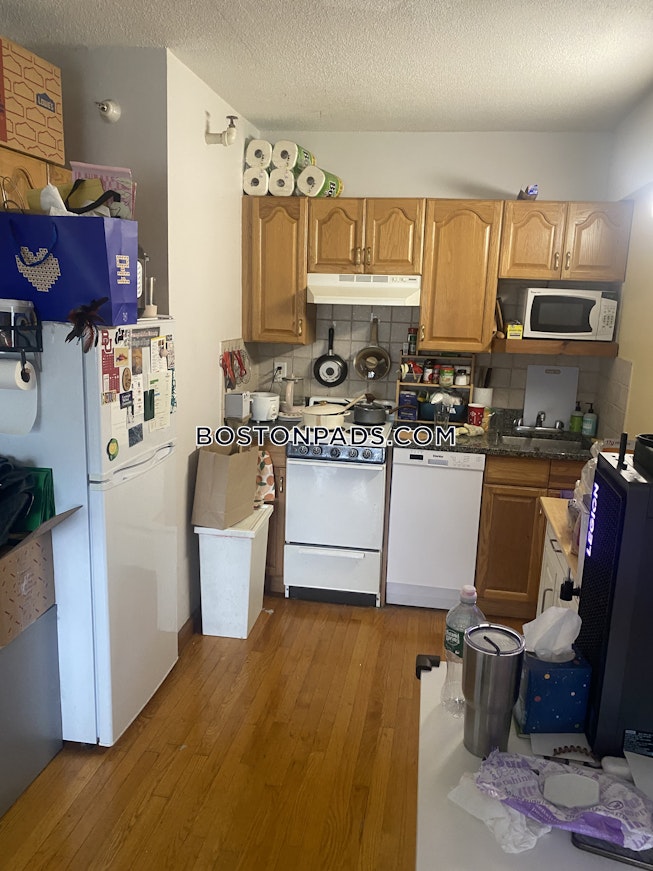 Boston - $2,200+ /mo
