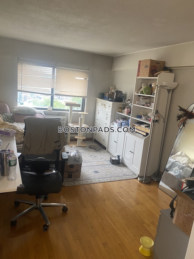 Boston - $2,200+ /mo