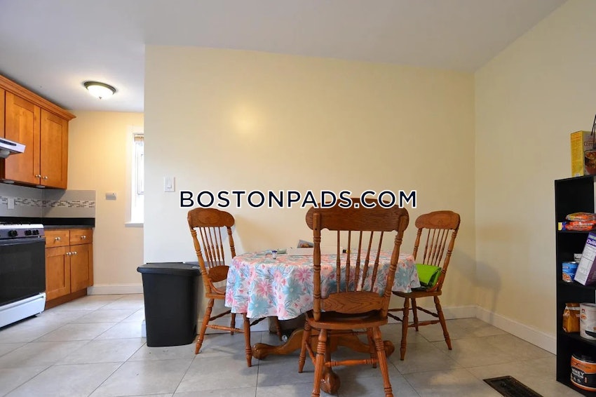 BOSTON - BRIGHTON - OAK SQUARE - 4 Beds, 2 Baths - Image 4
