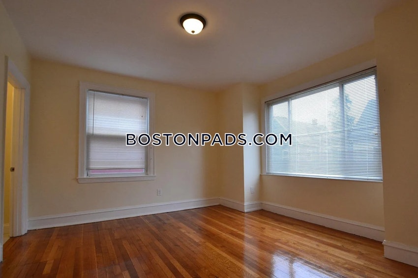 BOSTON - BRIGHTON - OAK SQUARE - 4 Beds, 2 Baths - Image 6