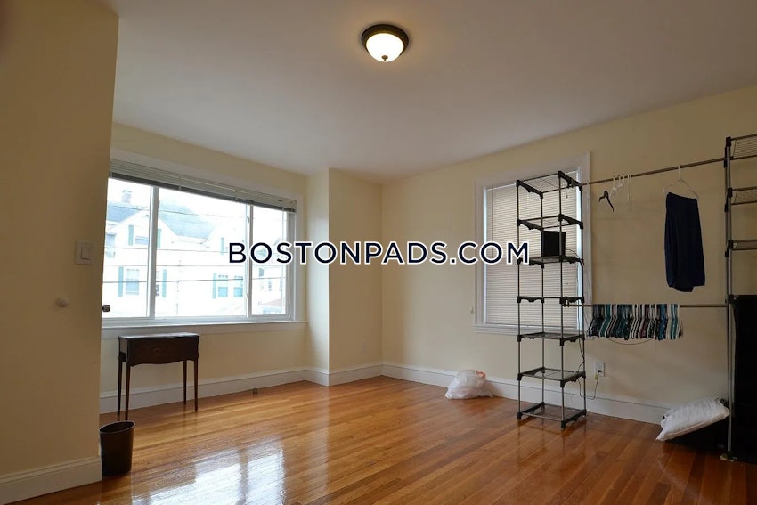 BOSTON - BRIGHTON - OAK SQUARE - 4 Beds, 2 Baths - Image 5