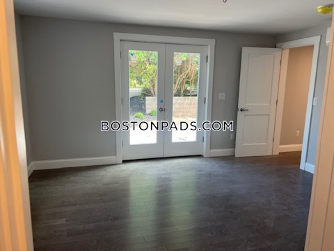 Bank St. Harwich photo 7