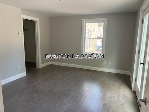 Bank St. Harwich photo 2