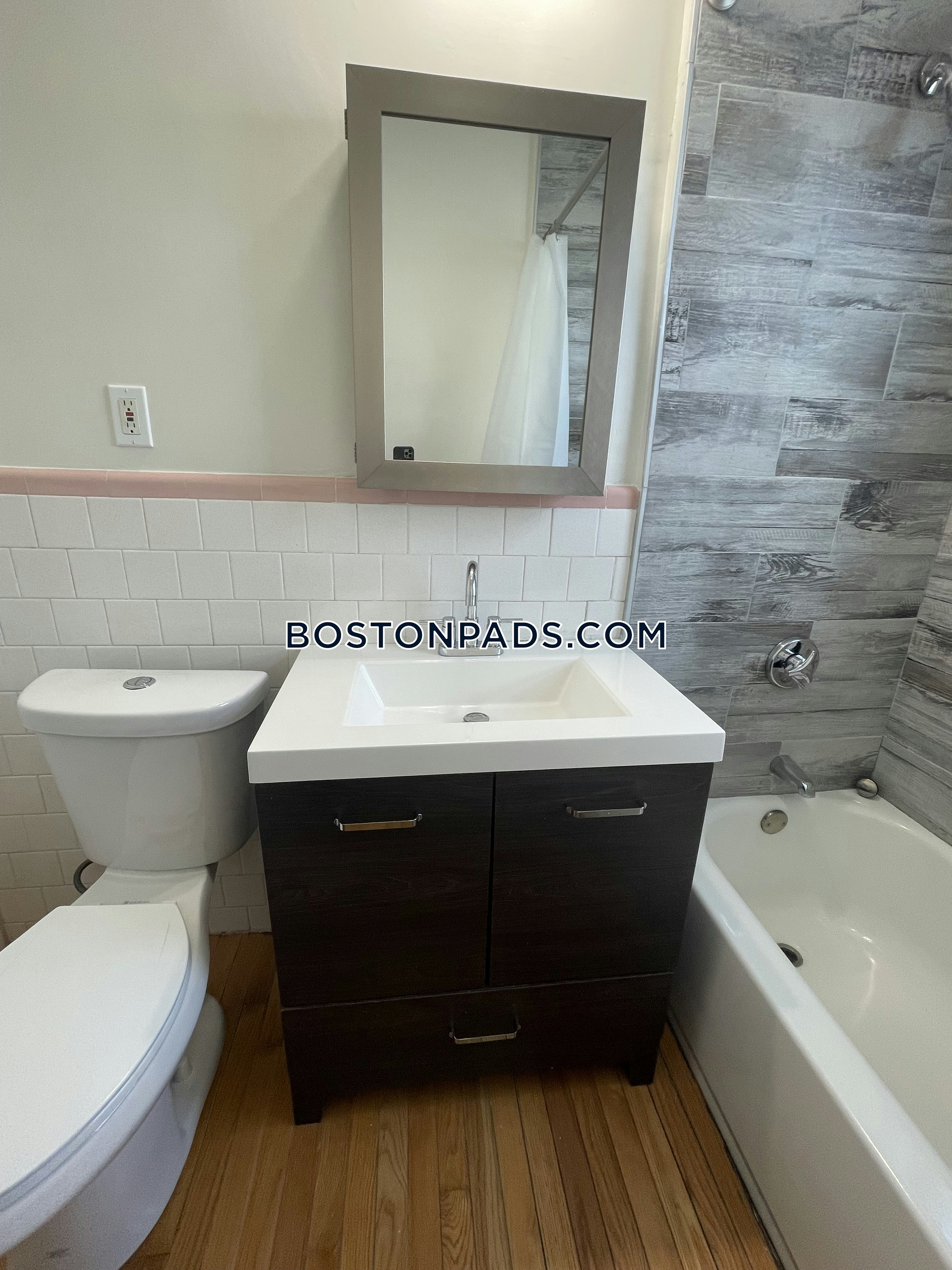 Boston - 2 Beds, 1 Baths