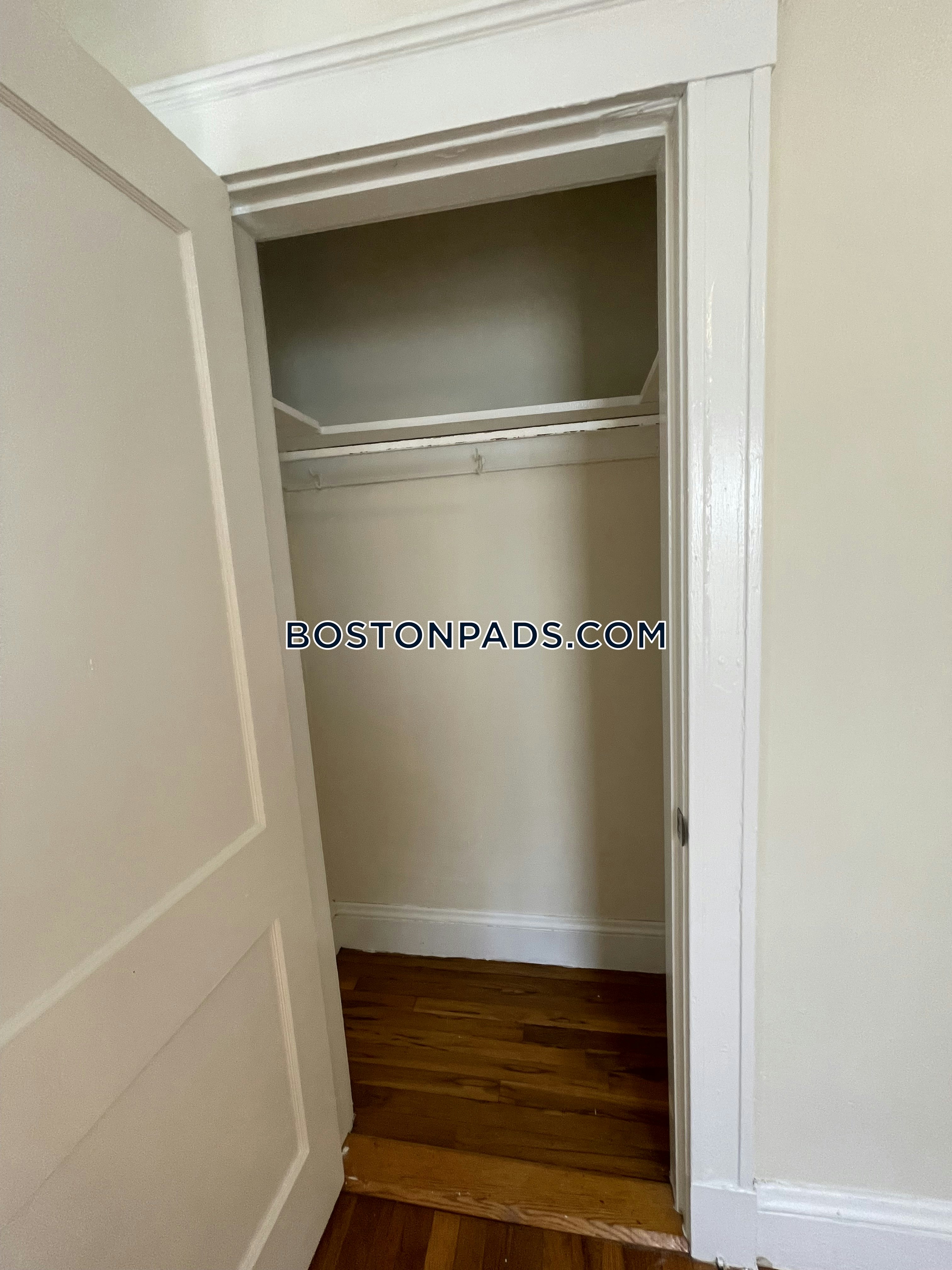 Boston - 2 Beds, 1 Baths