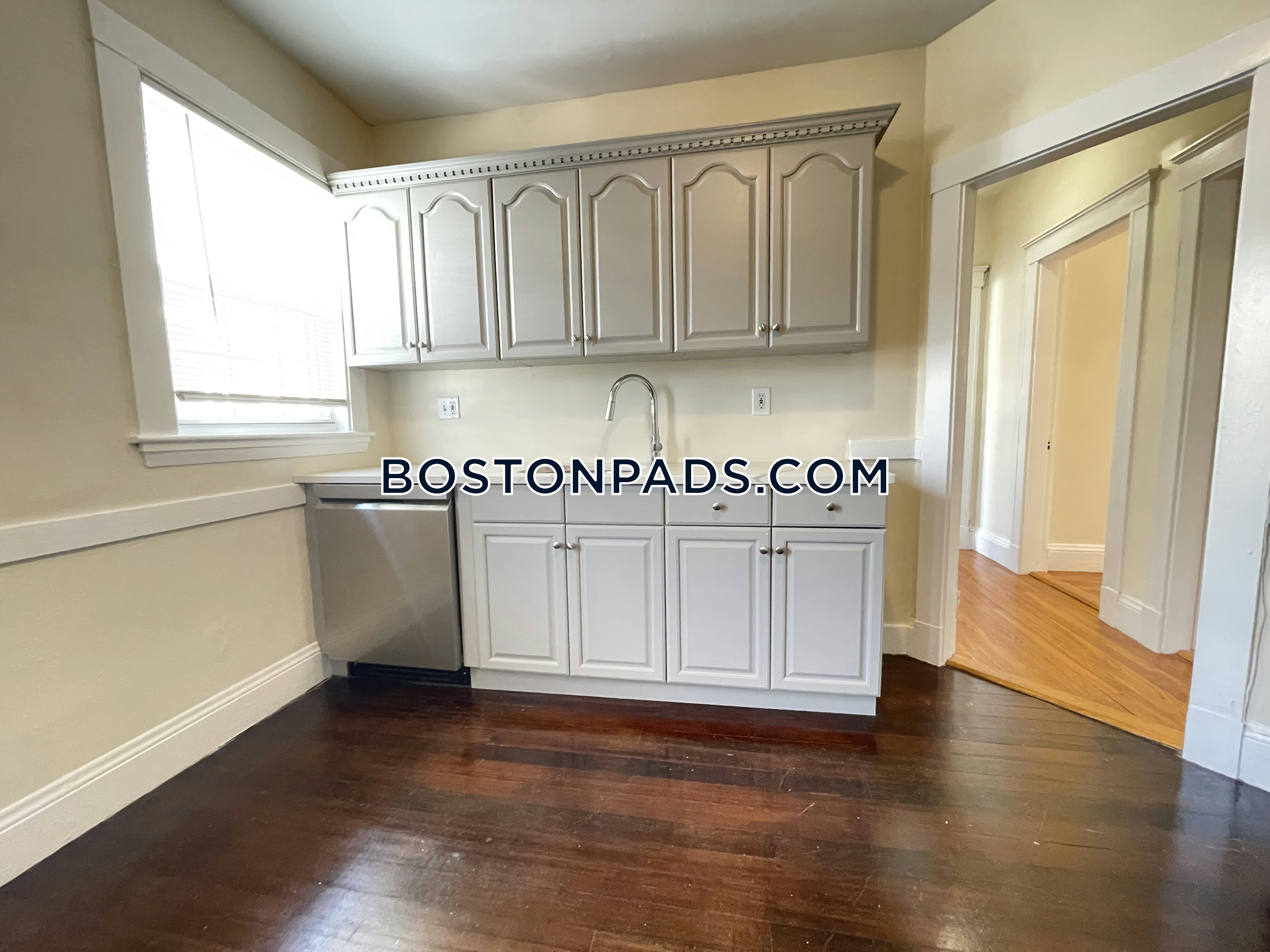 Boston - 2 Beds, 1 Baths