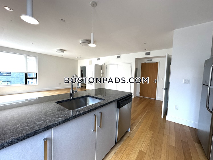 Tremont St., Roxbury Crossing