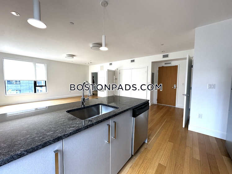 Tremont St., Roxbury Crossing