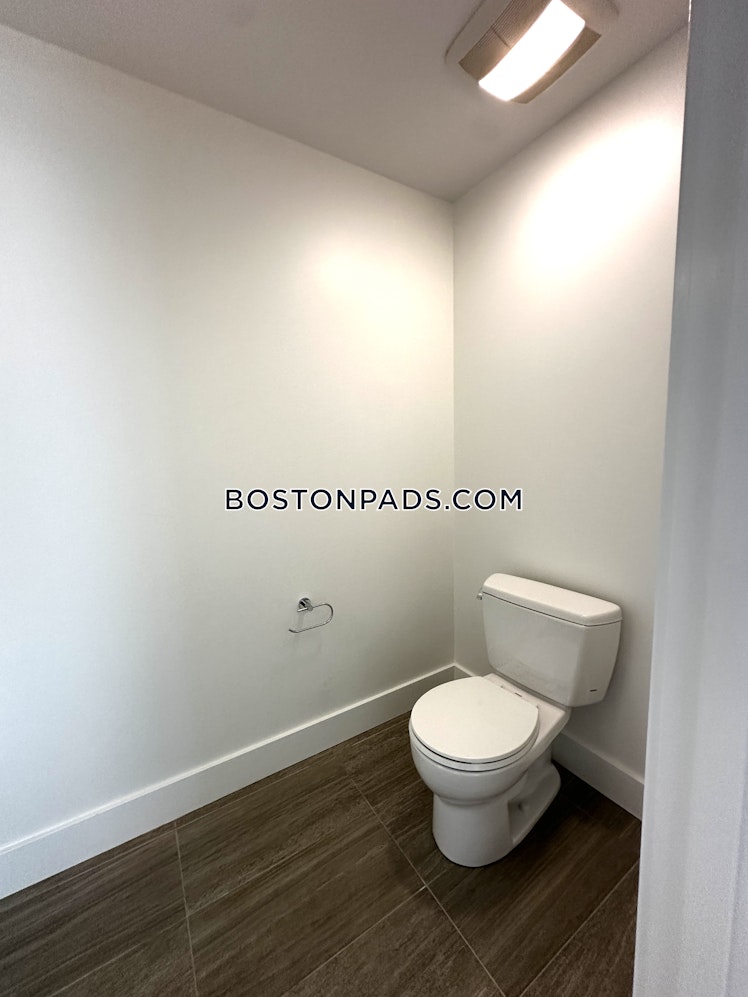 Tremont St., Roxbury Crossing