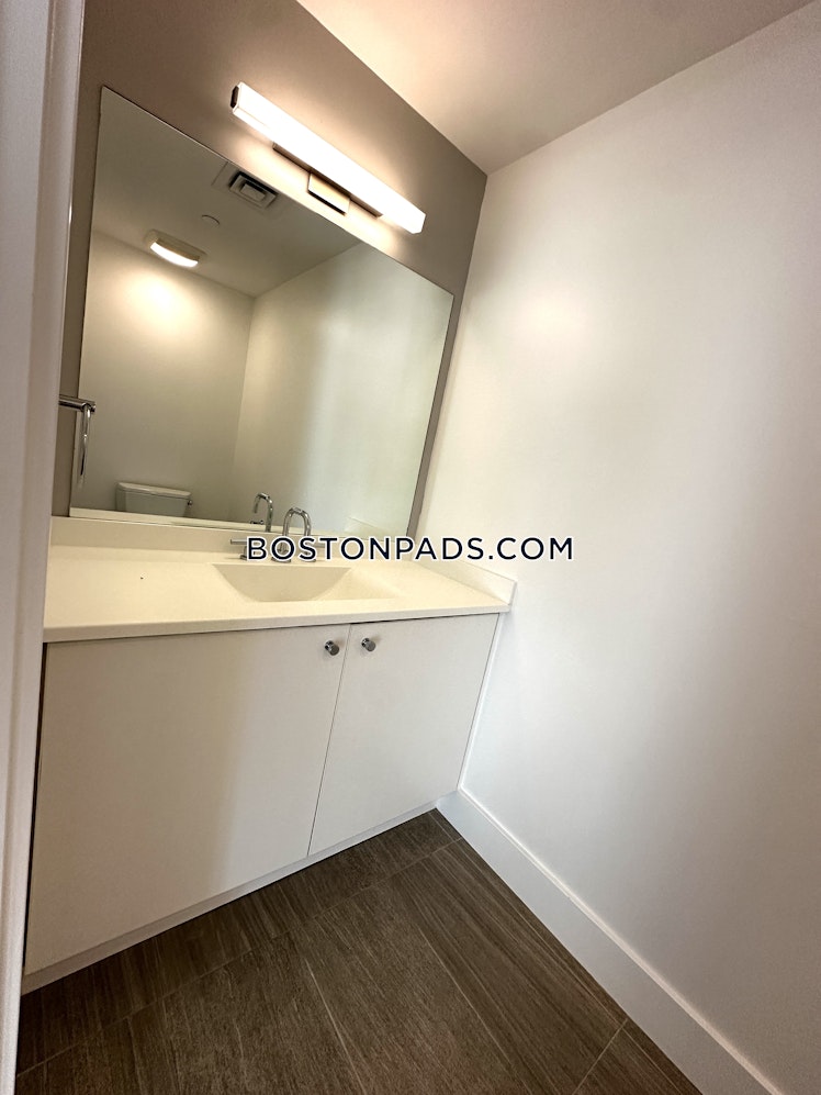 Tremont St., Roxbury Crossing