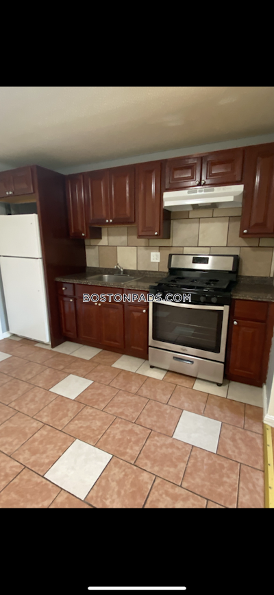 Lowell 2 bedroom 1 baths in LOWELL - $1,925 No Fee