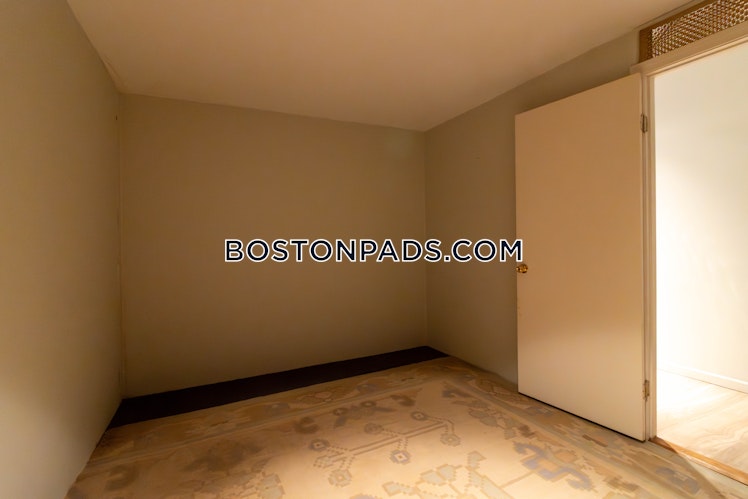 Leamington Rd., Boston