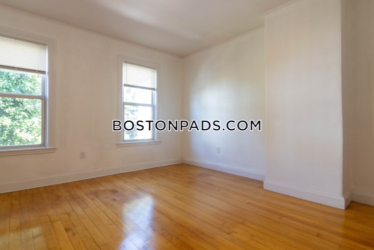 Leamington Rd., Boston