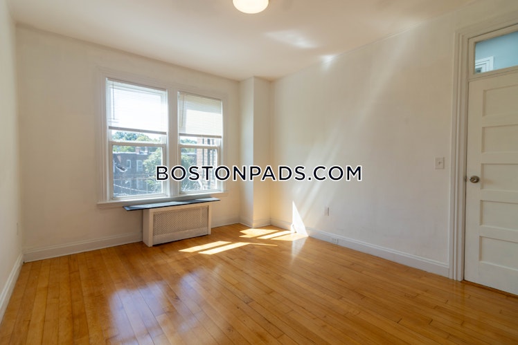 Leamington Rd., Boston