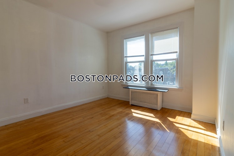 Leamington Rd., Boston