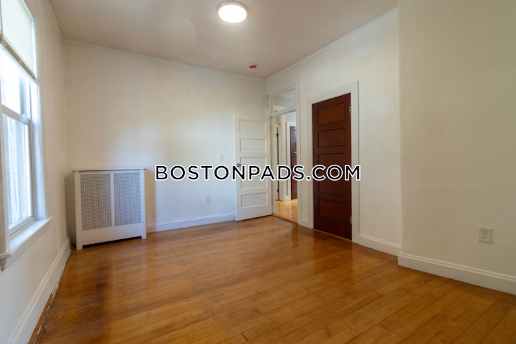 Leamington Rd., Boston