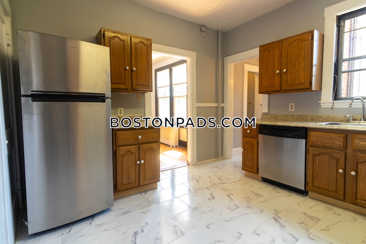 Leamington Rd., Boston