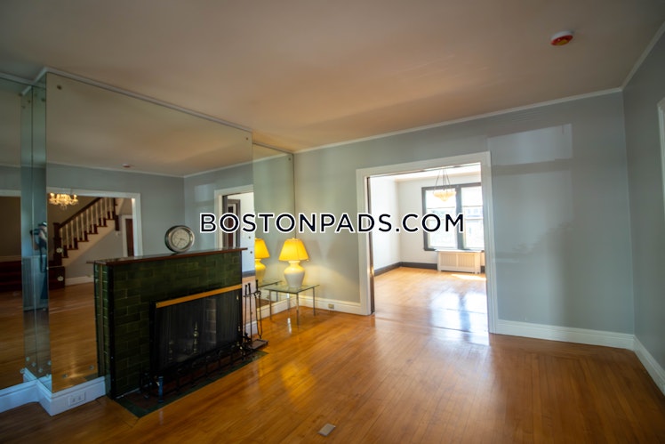 Leamington Rd., Boston