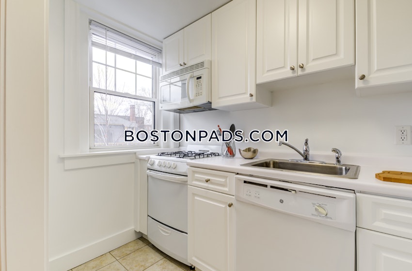 CAMBRIDGE - HARVARD SQUARE - 4 Beds, 1 Bath - Image 15