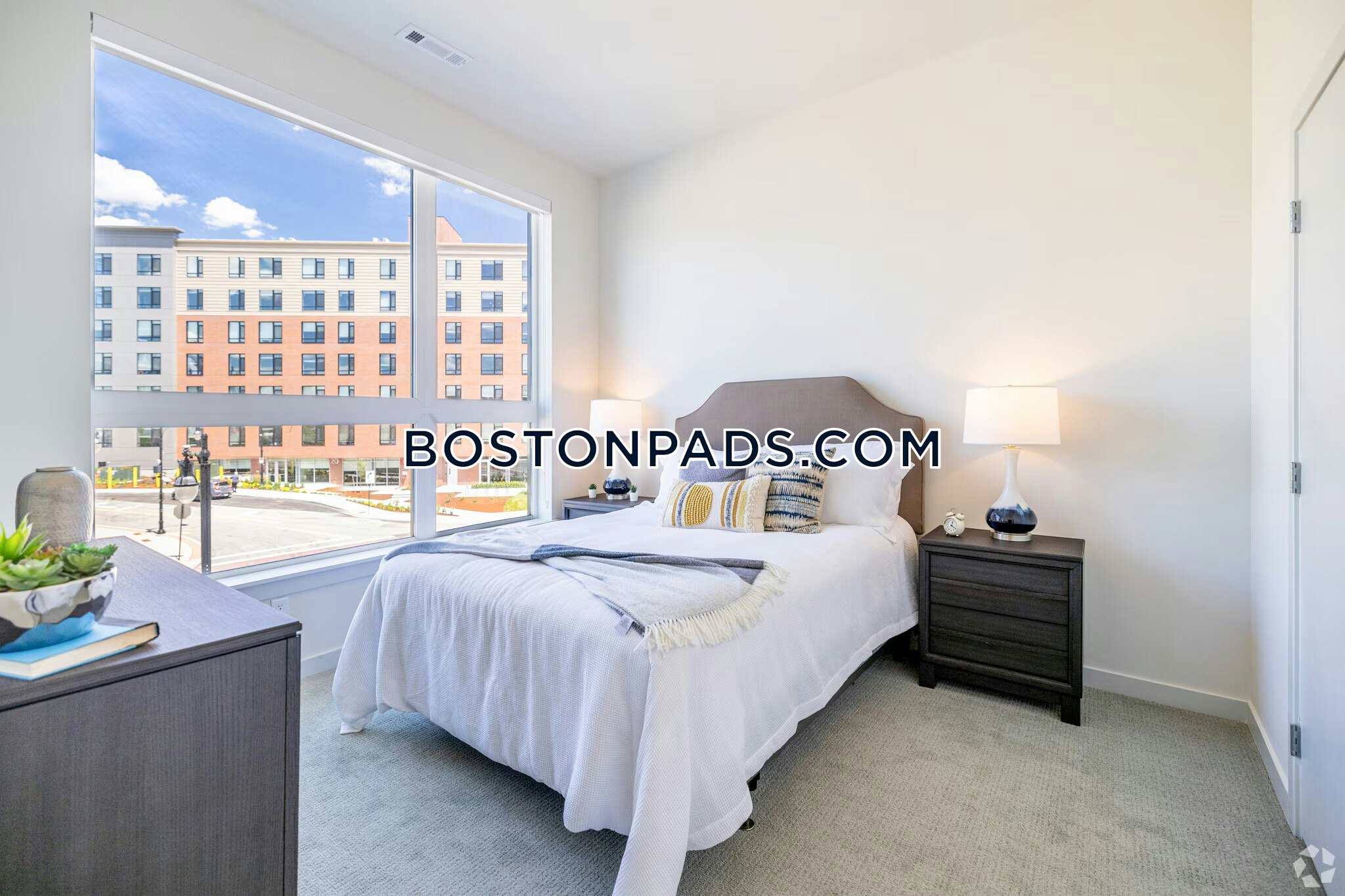 Worcester - 1 Beds, 1 Baths