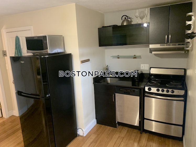 Bartlett Place, Boston