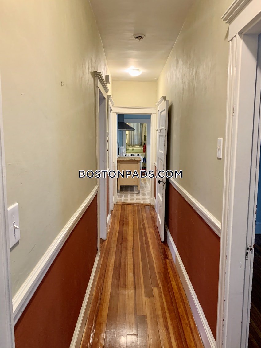 CAMBRIDGE - INMAN SQUARE - 4 Beds, 2 Baths - Image 8