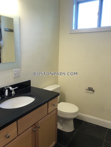 Boston - 4 Beds, 2 Baths