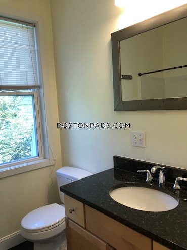 Boston - 4 Beds, 2 Baths