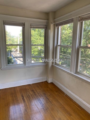 Boston - 3 Beds, 1 Baths