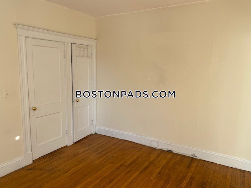 BOSTON - BRIGHTON- WASHINGTON ST./ ALLSTON ST. - 3 Beds, 1 Bath - Image 5