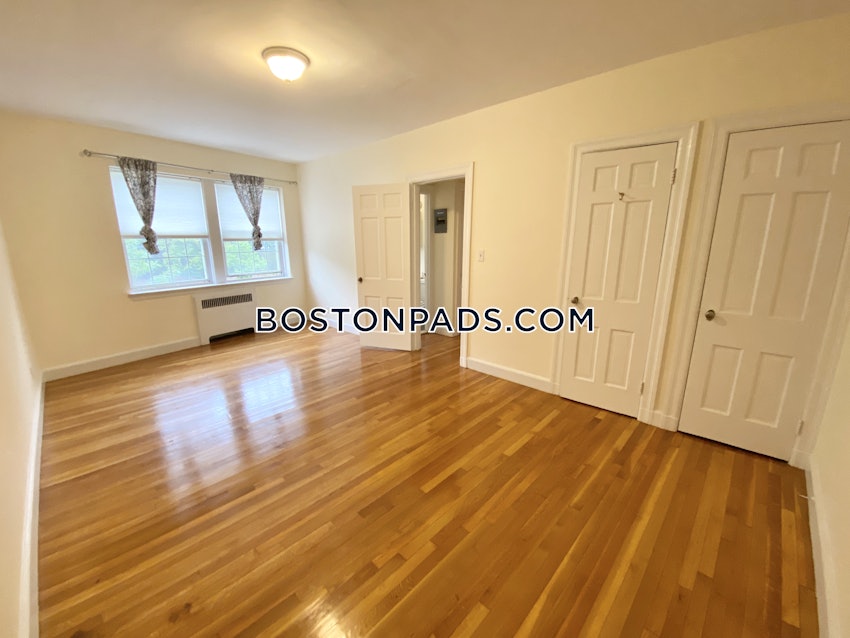 BROOKLINE- WASHINGTON SQUARE - 2 Beds, 1 Bath - Image 11