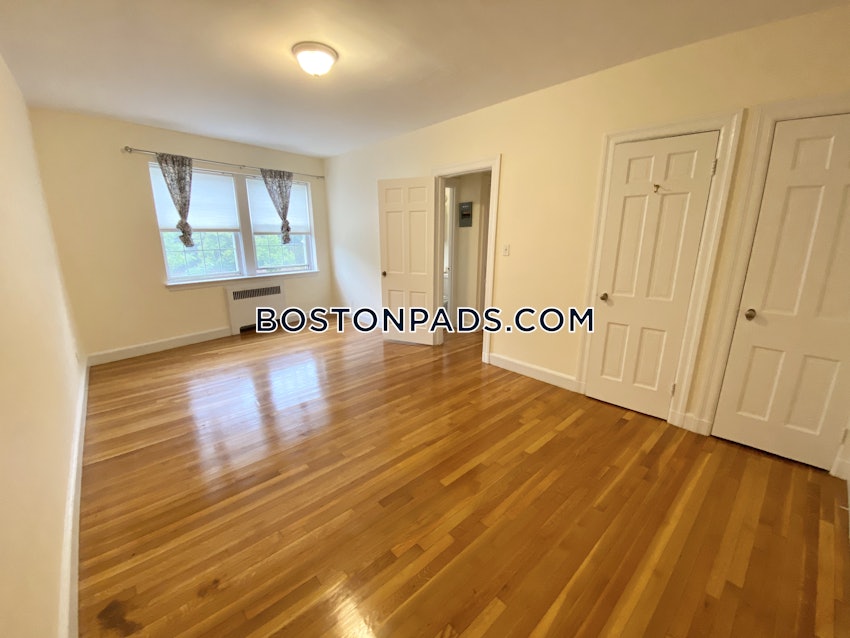 BROOKLINE- WASHINGTON SQUARE - 2 Beds, 1 Bath - Image 14