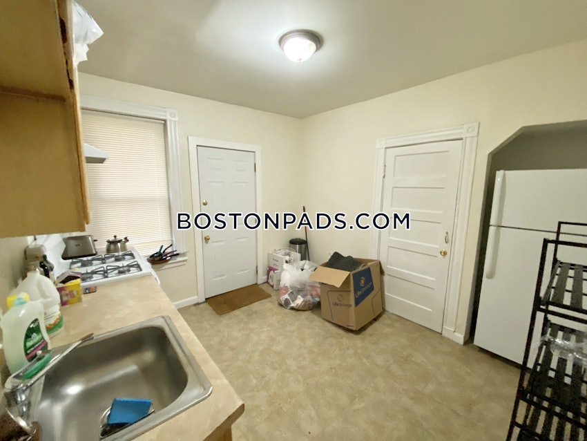 BOSTON - LOWER ALLSTON - 3 Beds, 1 Bath - Image 16