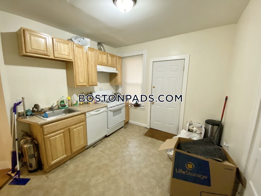 BOSTON - LOWER ALLSTON - 3 Beds, 1 Bath - Image 15