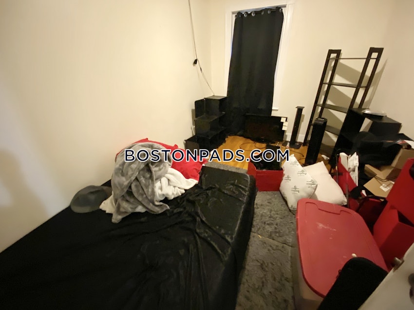 BOSTON - LOWER ALLSTON - 3 Beds, 1 Bath - Image 8