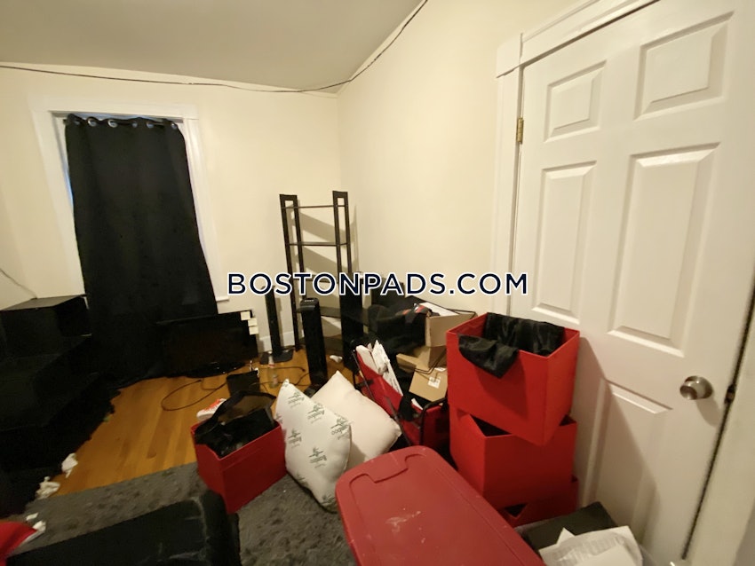 BOSTON - LOWER ALLSTON - 3 Beds, 1 Bath - Image 13