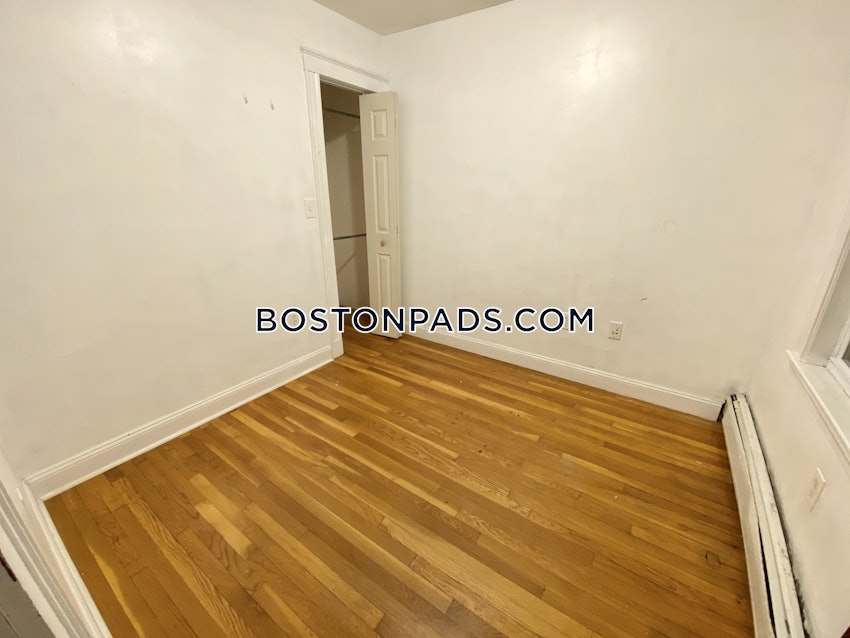 BOSTON - MISSION HILL - 4 Beds, 1 Bath - Image 2