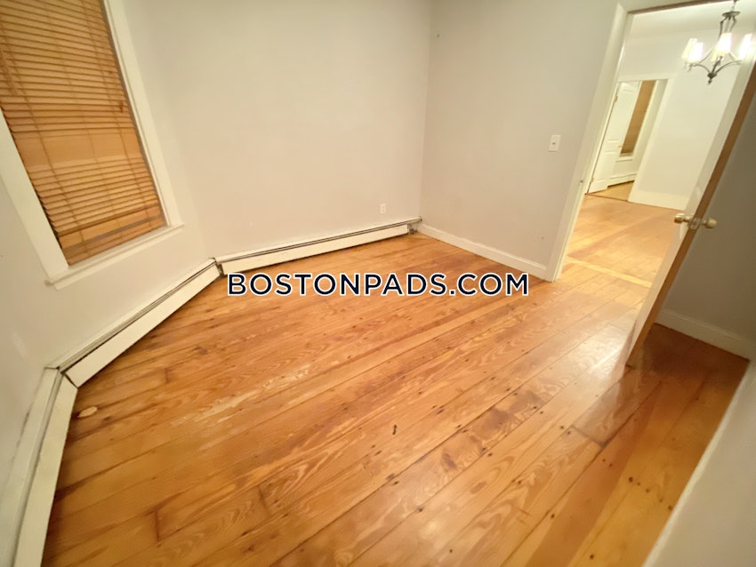 BOSTON - MISSION HILL - 3 Beds, 1 Bath - Image 7