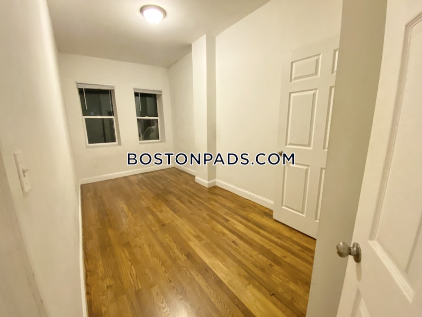 BOSTON - NORTHEASTERN/SYMPHONY - 5 Beds, 2 Baths - Image 14