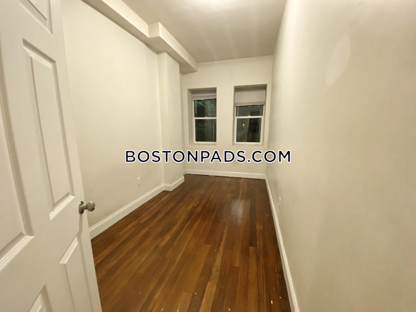 BOSTON - NORTHEASTERN/SYMPHONY - 5 Beds, 2 Baths - Image 13